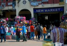 বাংলাদেশি ক্রেতা সংকটে ভুগছে কলকাতার মার্কেট ও হোটেলগুলো