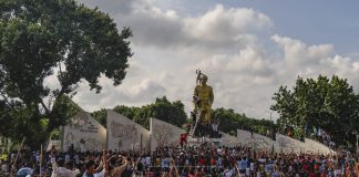 বঙ্গবন্ধুর ভাস্কর্য ম্যুরাল স্থাপনে ‘দুর্নীতির’ অভিযোগ অনুসন্ধানে দুদক