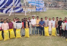 যশোরে বিএনপির সম্মেলনস্থলের আর্বজনা পরিষ্কার করে প্রশংসিত স্বেচ্ছাসেবক দল