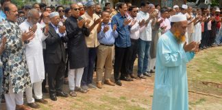 তরিকুল ইসলামের কবর জিয়ারত করলেন আব্দুল আউয়াল মিন্টু