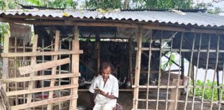 চৌগাছার বড় কাকুড়িয়ায় মন্দির পাকাকরণের দাবি