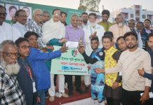 তরিকুল ইসলাম স্মৃতি ফুটবল ফাইনালে নওয়াপাড়া ইউনিয়ন