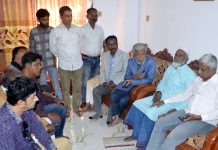 অসুস্থ দুই বিএনপি নেতার বাড়িতে গেলেন অনিন্দ্য ইসলাম অমিত