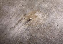 গোপালগঞ্জে তিন ভোটকেন্দ্রের সামনে ককটেল বিস্ফোরণ