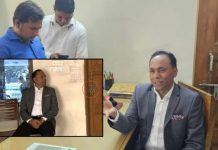 তালাবদ্ধ অফিসের বারান্দায় বসে ছিলেন প্রতিমন্ত্রী, নারায়ণগঞ্জের ৩ কর্মকর্তাকে বদলি