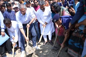 চুয়াডাঙ্গার আলমডাঙ্গায় ৭ কিলোমিটার ডি-১৫ এন খালকাটা উদ্বোধন