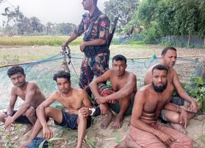 যশোর-বেনাপোল-ইছামতি-মাদক-চোরাচালানি-আটক