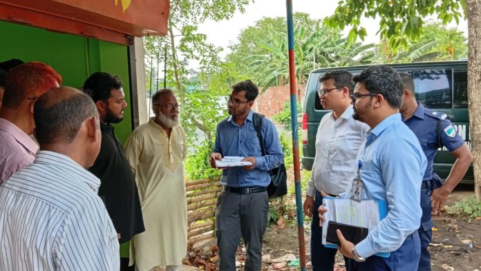 এলপি গ্যাসে অনিয়ম ও ক্রসফিলিংয়ের অভিযোগে ভ্রাম্যমাণ আদালত অভিযান