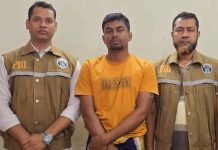ডুমুরিয়ায় কিশোরী ধর্ষণ মামলায় যুবক গ্রেফতার, আদালতে স্বীকারোক্তি ডুমুরিয়ায় কিশোরী ধর্ষণ মামলায় অভিযুক্ত গ্রেফতারের প্রতীকী ছবি