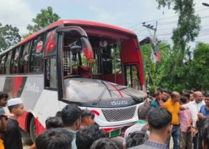 গোপালগঞ্জে বাস-মোটরসাইকেলের সংঘর্ষ