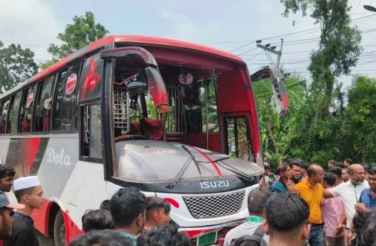 গোপালগঞ্জে বাস-মোটরসাইকেলের সংঘর্ষ