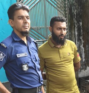 যশোরে যুবলীগের ব্যানারে বিক্ষোভ মিছিল ও পুলিশি অভিযান