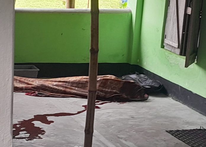 খুলনায় মসজিদের বারান্দায় দিনমজুরের মরদেহ