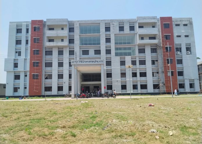 দেশের সব উপজেলা স্বাস্থ্য কমপ্লেক্স ১০১ শয্যায় উন্নীত হচ্ছে