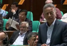 মুদিদোকানসহ বিভিন্ন ব্যবসা খাতকে সুনির্দিষ্ট করের আওতায় আনার পরিকল্পনা: সংসদে অর্থমন্ত্রী