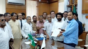 যশোরে মুক্তেশ্বরী নদী রক্ষায় দখলদার উচ্ছেদ ও খননের দাবিতে স্মারকলিপি