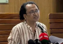 ‘রিফাইন্ড’ বা অন্য কোনো নামেও আওয়ামী লীগ কর্মসূচি পালন করতে পারবে না: তথ্য উপদেষ্টা