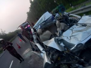 ফরিদপুরের ভাঙ্গা এক্সপ্রেসওয়েতে ভয়াবহ সড়ক দুর্ঘটনা