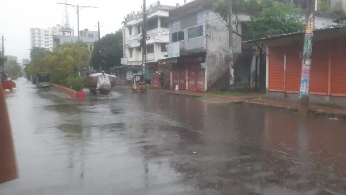 টানা তাপপ্রবাহের পর যশোরে স্বস্তির বৃষ্টি