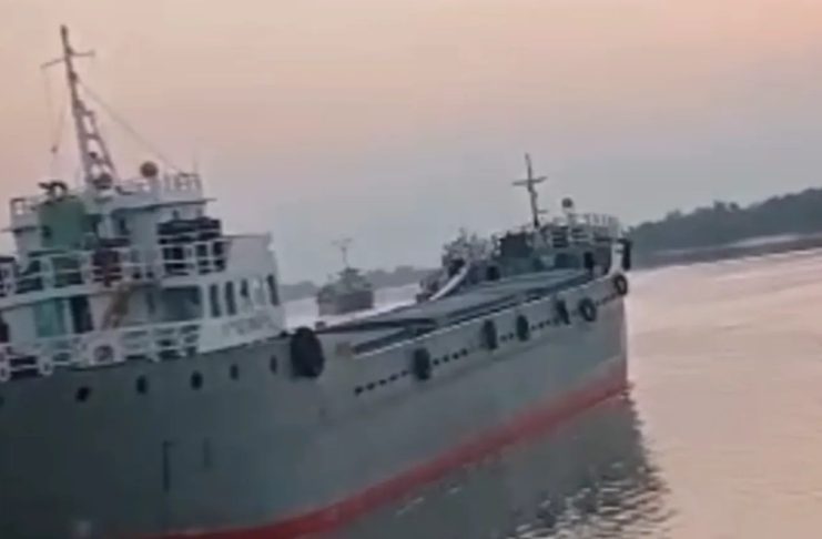সুন্দরবনে ৫ জাহাজে ডাকাতির চেষ্টা