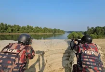 মংডুতে মিয়ানমার জান্তার ভয়াবহ বিমান হামলা : টেকনাফ সীমান্তে তীব্র আতঙ্ক, নাফ নদীতে টহল জোরদার