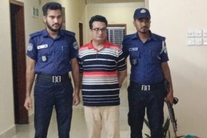 বেনাপোল ইমিগ্রেশন ঝিনাইদহ স্বেচ্ছাসেবক লীগ সভাপতি আটক