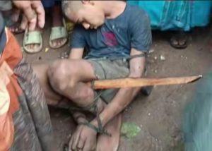 ঝিনাইদহে চুরির অভিযোগে শিশুকে বেঁধে গণপিটুনি