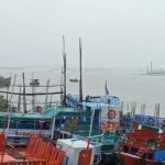 mongla-port-bad-weather-sundarbans-tourism-hit