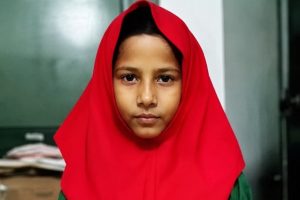 সাতক্ষীরায় কানের সোনার দুল লোভে স্কুলছাত্রীকে হত্যা