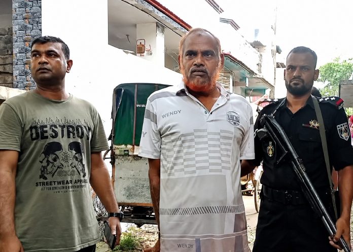 যশোরে মাদক কারবারি মশিউরের বাড়িতে র‌্যাবের অভিযান