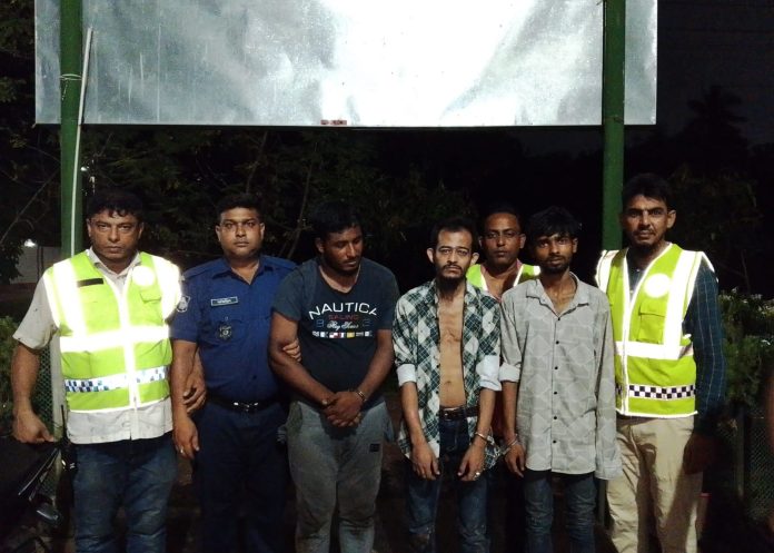 যশোরে মাদকবিরোধী অভিযানে ৪ জন আটক