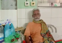 ঢামেকের কেবিন ১০৩-এ চলছে চিকিৎসা: কেমন আছেন পাঁচ শতাধিক নাটকের জনপ্রিয় অভিনেতা রিফাত চৌধুরী?