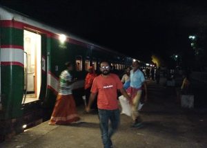 মোবারকগঞ্জ রেলস্টেশনে নিরাপত্তা-অবকাঠামো সংকট, রাত নামলেই আতঙ্কে যাত্রীরা