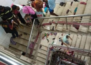 ময়মনসিংহ মেডিকেলে অগ্নিকাণ্ড, পদদলিত হয়ে শিশুসহ ৬ জনের মৃত্যু