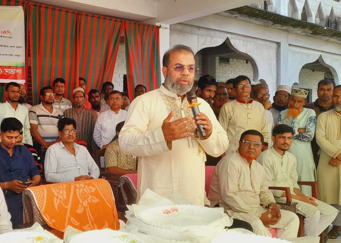 রামপালের শিক্ষা প্রতিষ্ঠানে প্লাস্টিক-পলিথিন বন্ধের নির্দেশ প্রতিমন্ত্রীর
