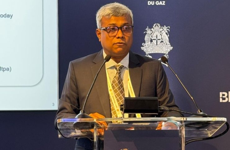 লন্ডনে ওয়ার্ল্ড এনার্জিস সামিটে বাংলাদেশের অফশোর জ্বালানি সম্ভাবনা তুলে ধরলেন প্রতিমন্ত্রী অমিত