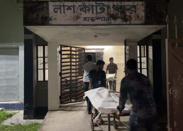 যশোরে দুই মোটরসাইকেলের সংঘর্ষে নিহত ৩