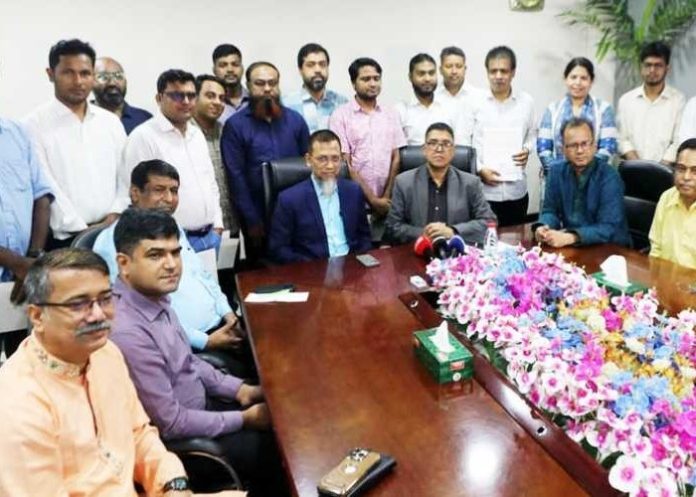 অনুসন্ধানী সাংবাদিকতার অনুপ্রেরণায় ১৭ সংবাদকর্মীকে সম্মাননা