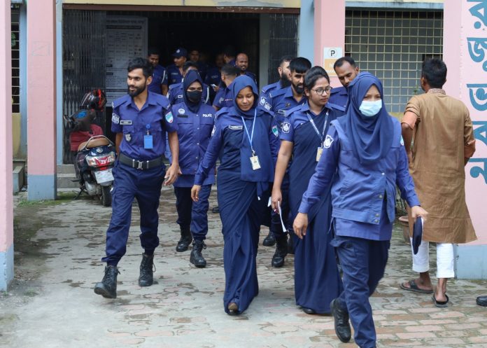 যশোরে পুলিশের বিভাগীয় পদোন্নতি পরীক্ষার এমসিকিউ অনুষ্ঠিত
