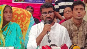ঝিনাইদহে ভিটেবাড়িহীন মিশন আচার্যের হাতে শিক্ষক নিয়োগপত্র তুলে দিলেন রাশেদ খাঁন
